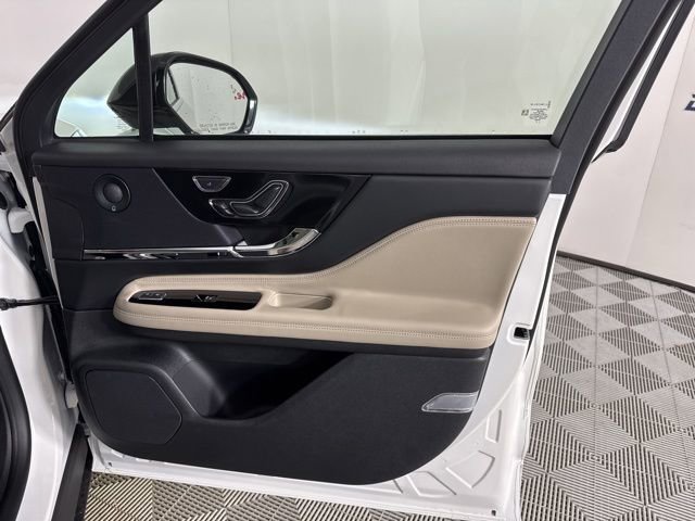New 2025 Lincoln Corsair Grand Touring w/ Equipment Group 302A image 21