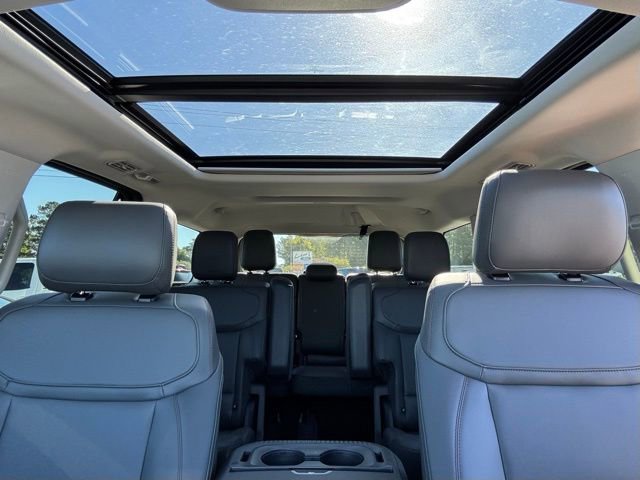 New 2025 Ford Expedition Active image 13