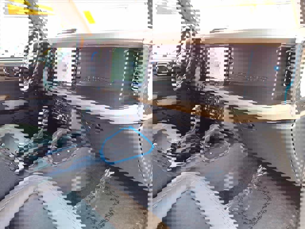 Used 2023 Ford Bronco Wildtrak image 23