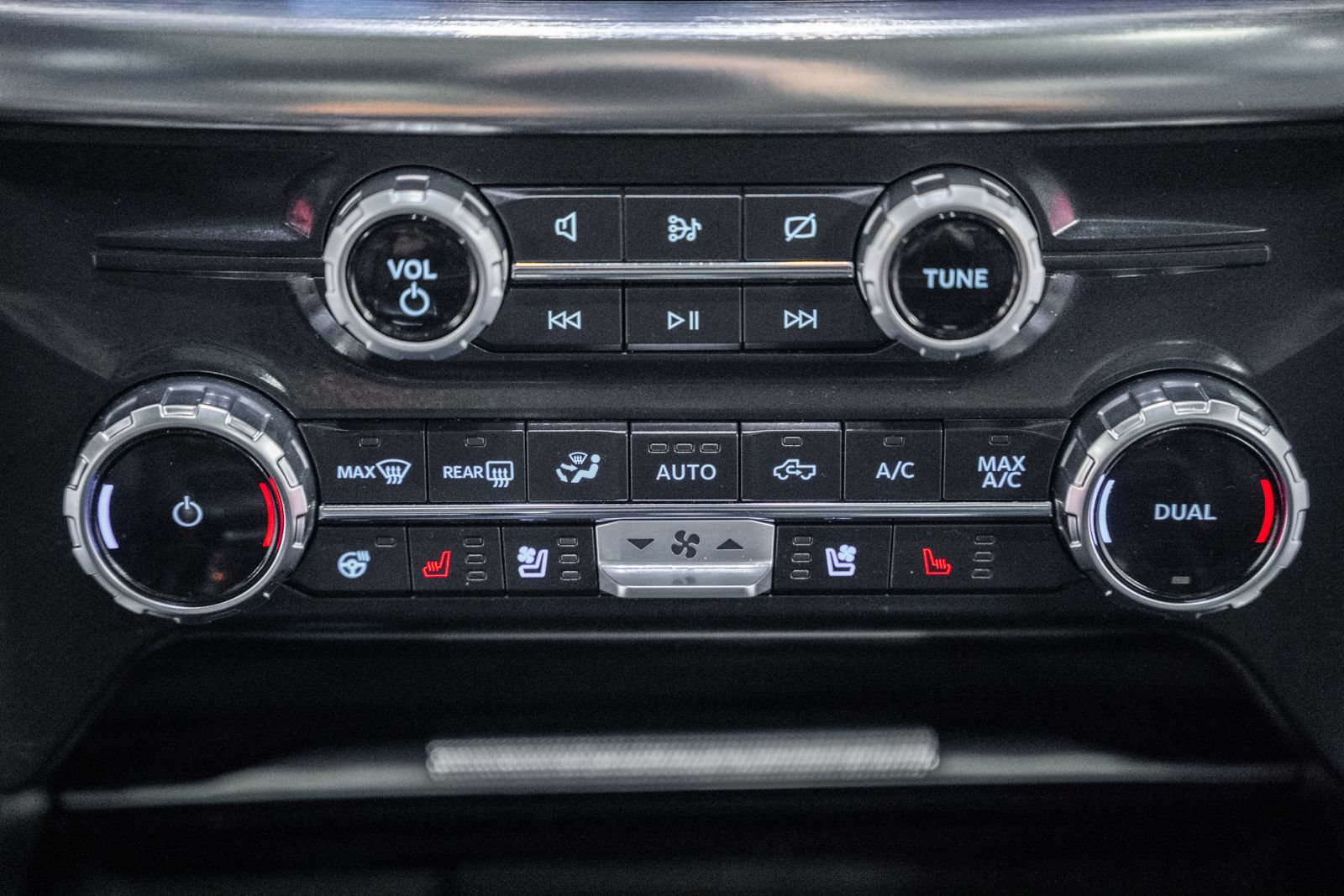 Used 2022 Ford F150 Lariat w/ Equipment Group 502A High AWD/4WD image 23