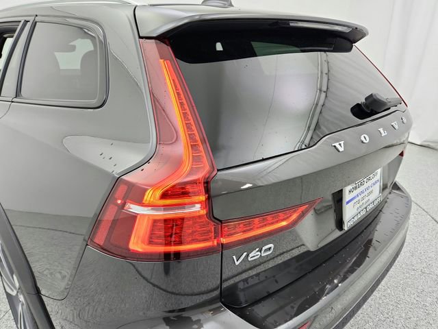 Certified 2025 Volvo V60 B5 Cross Country Plus image 23