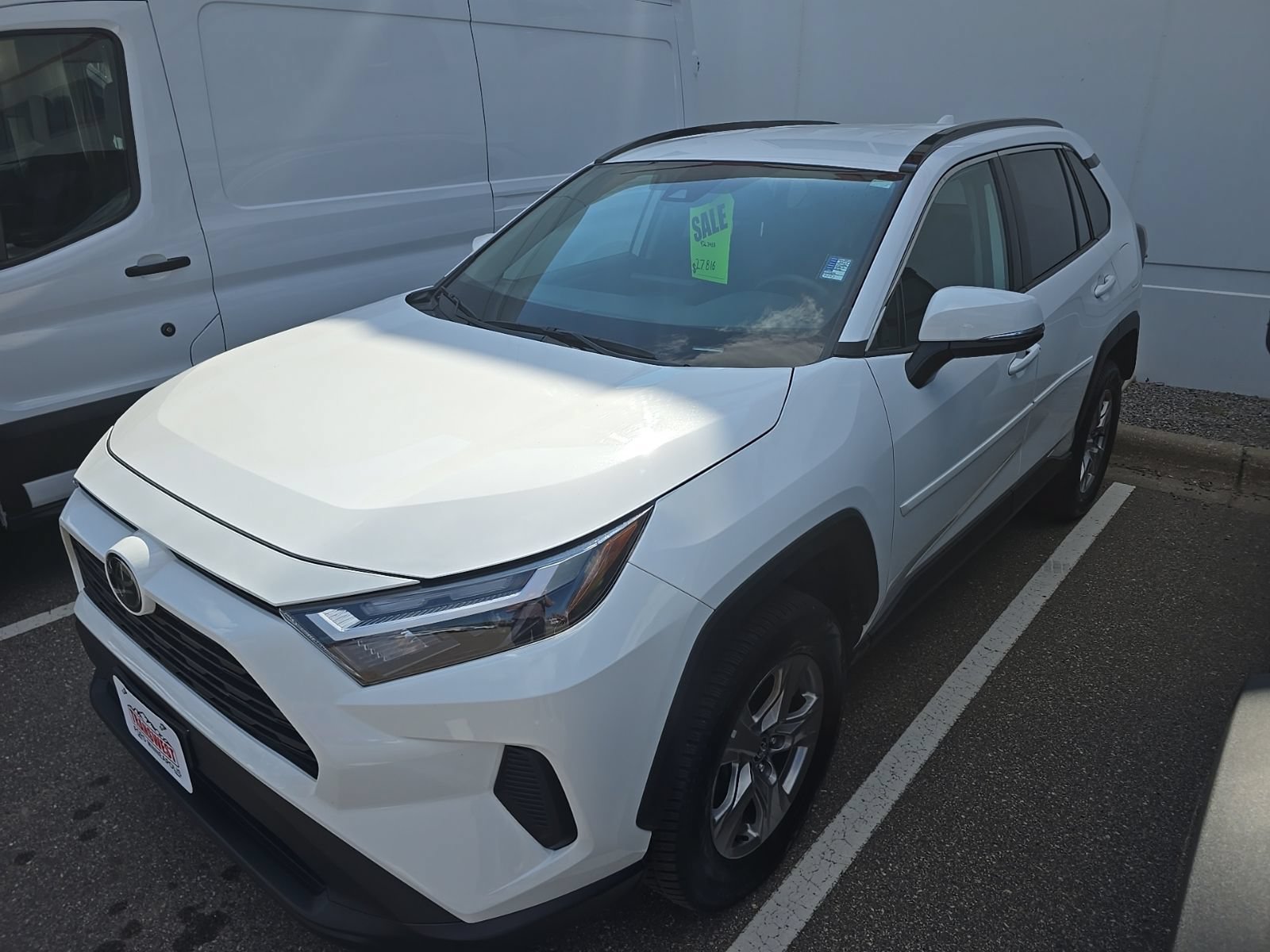 Used 2023 Toyota RAV4 XLE AWD/4WD image 1