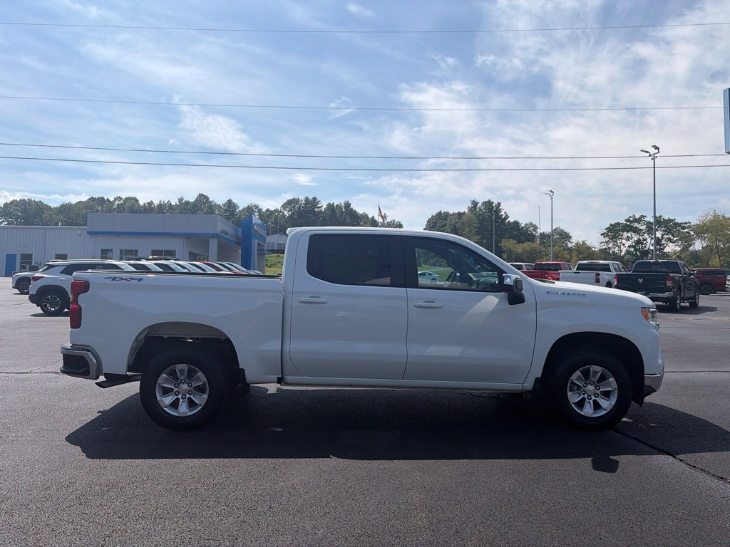 Used 2026 Chevrolet Silverado 1500 LT AWD/4WD image 11