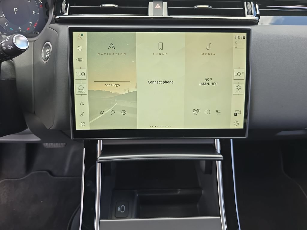 New 2026 Land Rover Range Rover Velar S AWD/4WD image 20