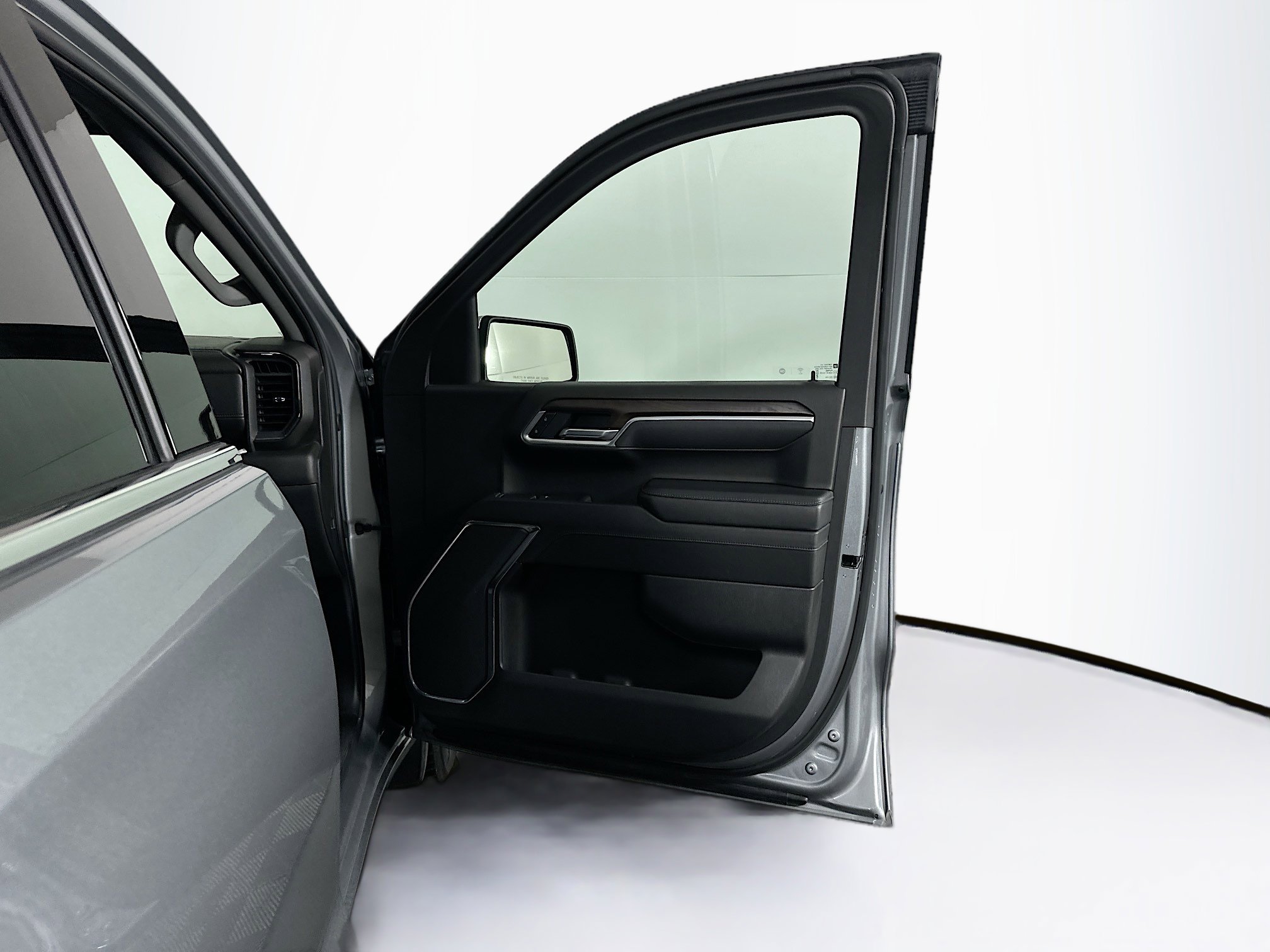 Used 2025 GMC Sierra 1500 SLT image 32