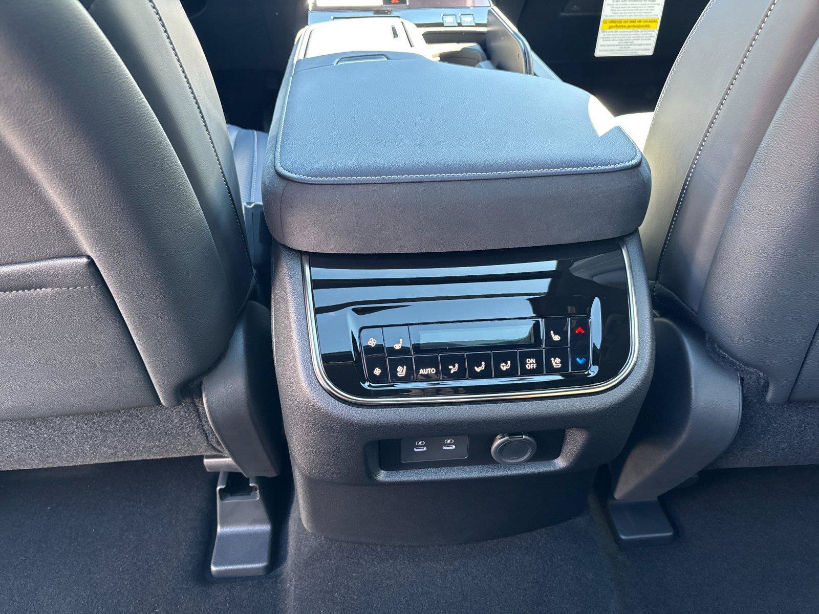 New 2027 INFINITI QX80 Sensory AWD/4WD image 34