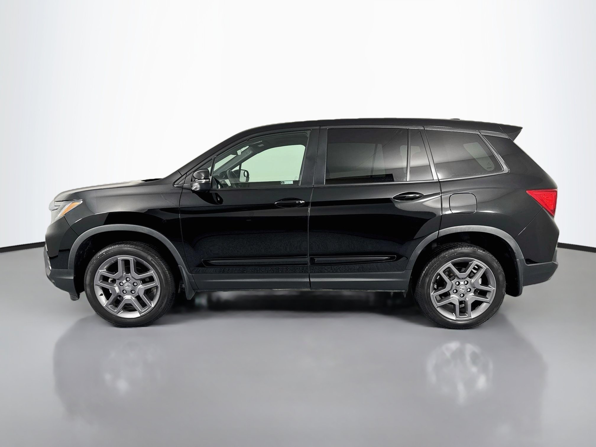 Certified 2023 Honda Passport EX-L image 8