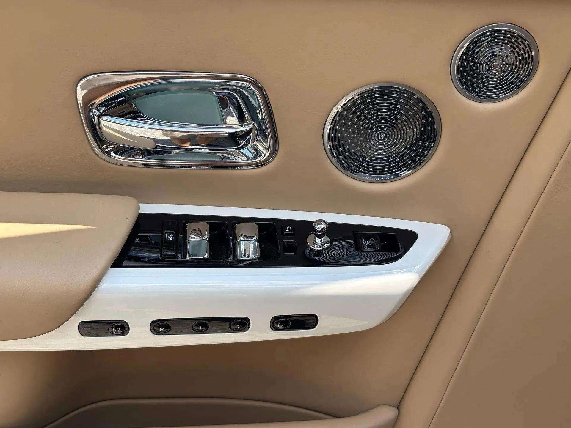 Used 2019 Rolls-Royce Phantom Sedan image 53