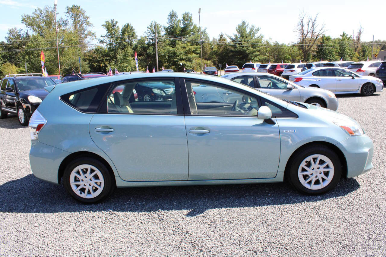 Used 2014 Toyota Prius V Three image 6