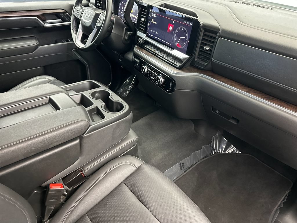 Used 2025 GMC Sierra 1500 SLT AWD/4WD image 14