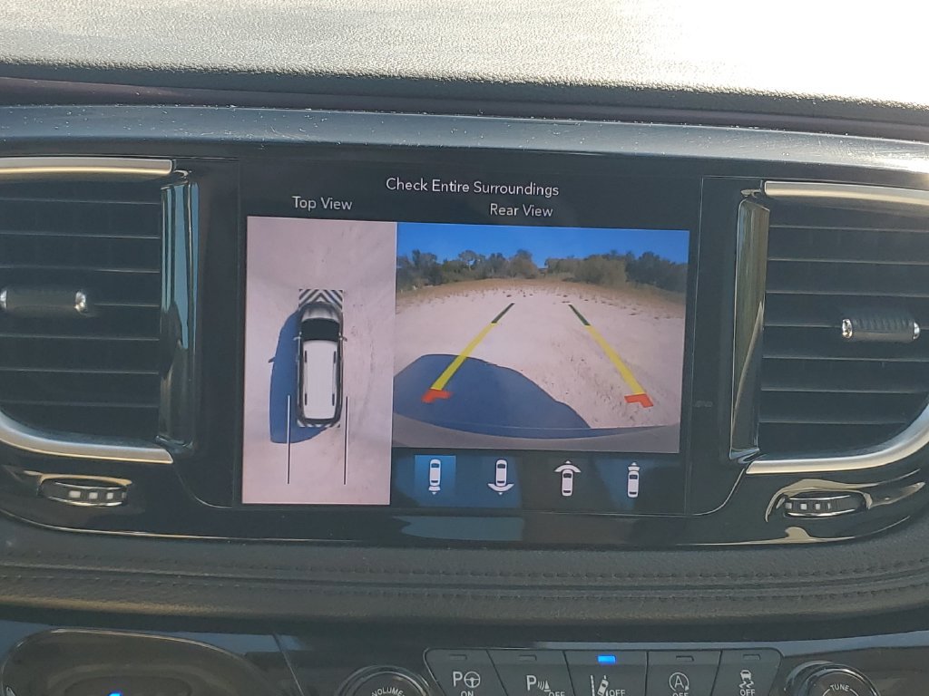 Used 2018 Chrysler Pacifica Limited w/ Advanced Safetytec Group FWD image 18