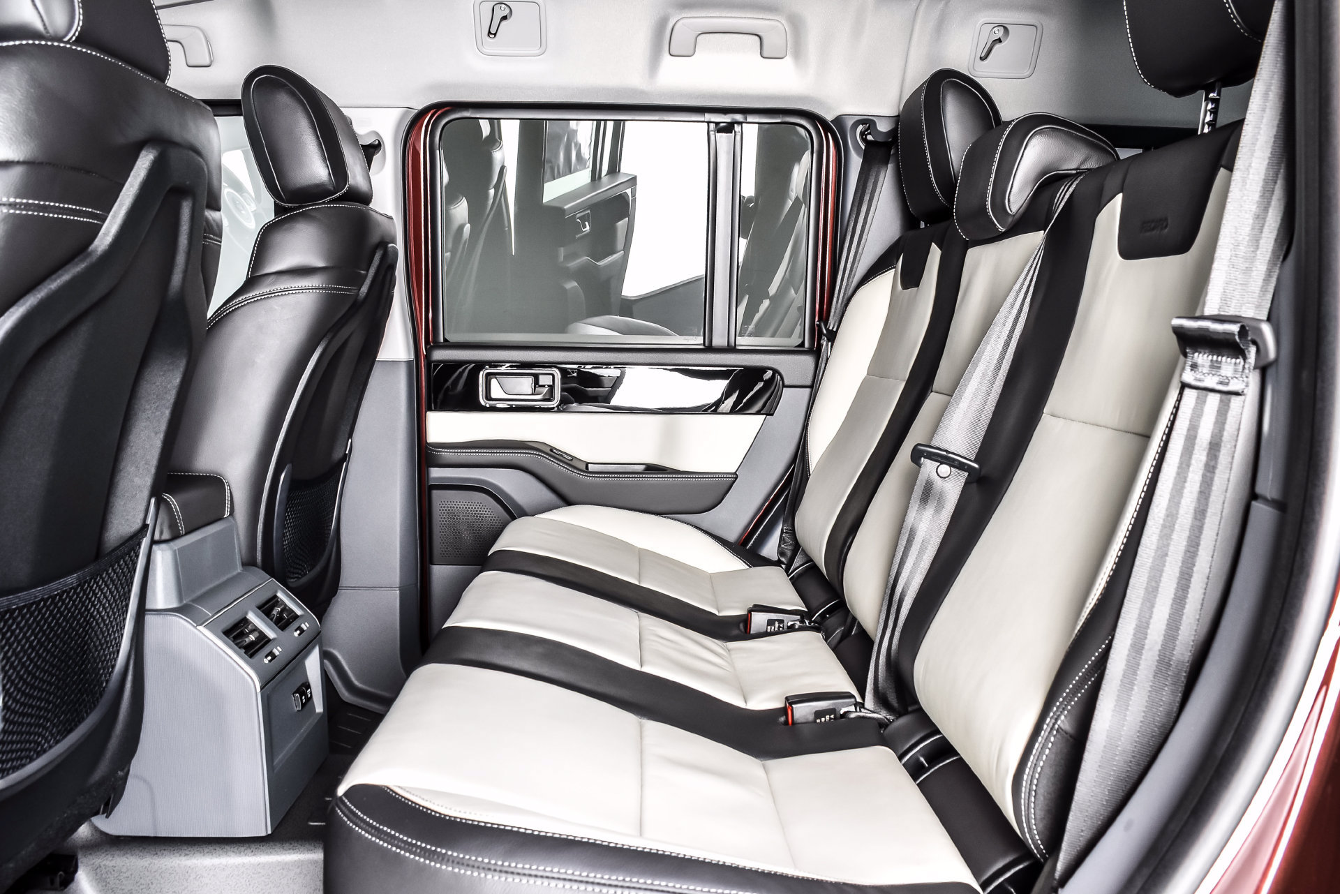 New 2026 INEOS Grenadier Station Wagon AWD/4WD image 14
