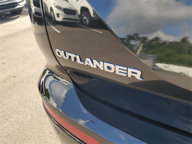 New 2025 Mitsubishi Outlander AWD image 9