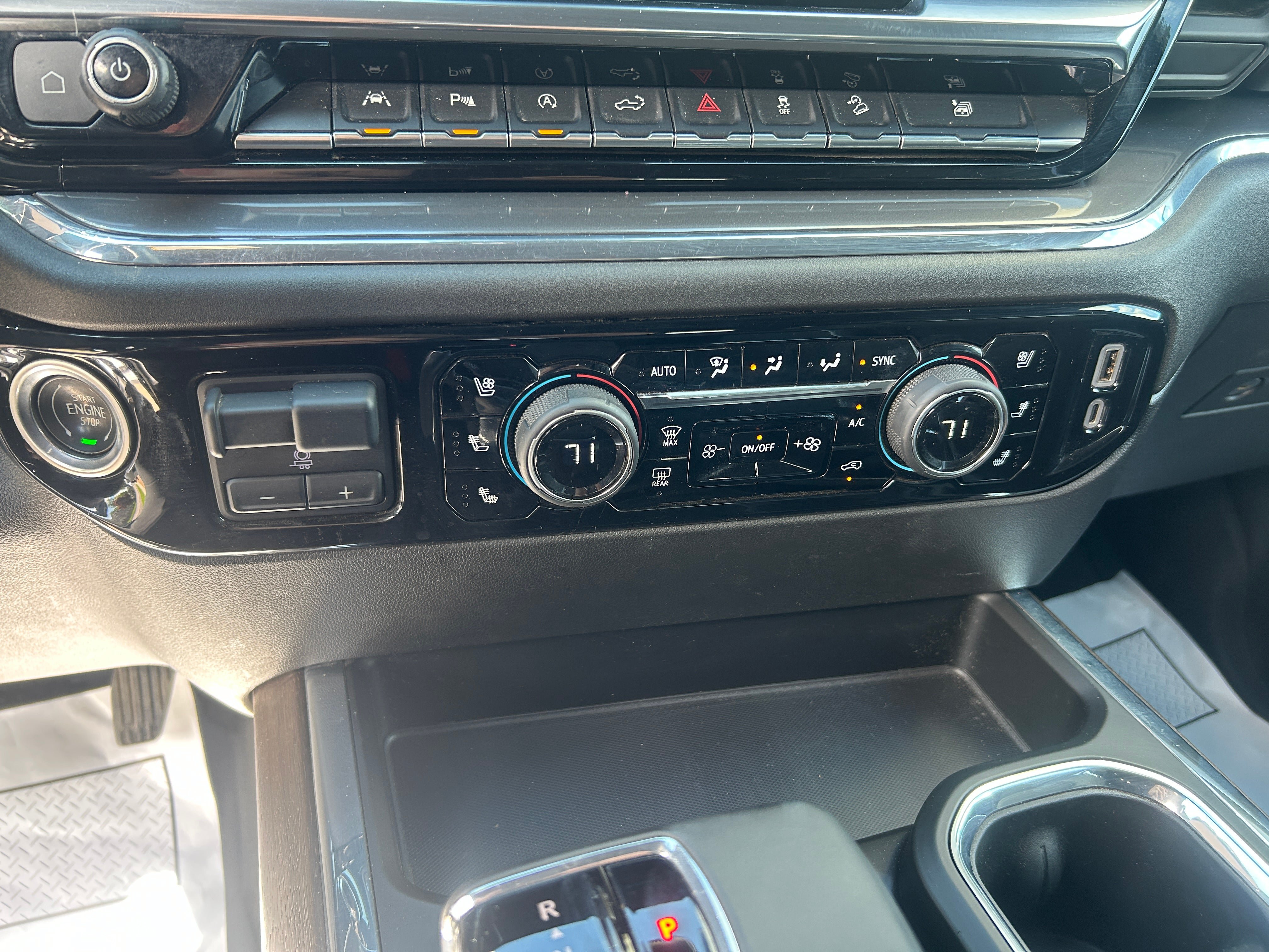 Used 2023 Chevrolet Silverado 1500 High Country w/ Technology Package AWD/4WD image 22