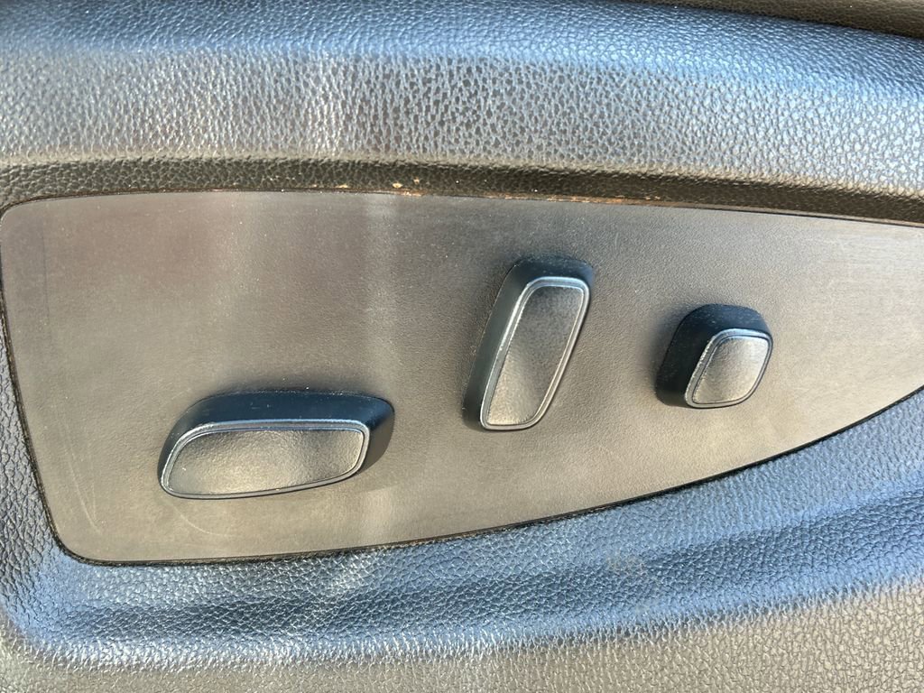 Used 2019 GMC Sierra 3500 Denali w/ Duramax Plus Package image 17