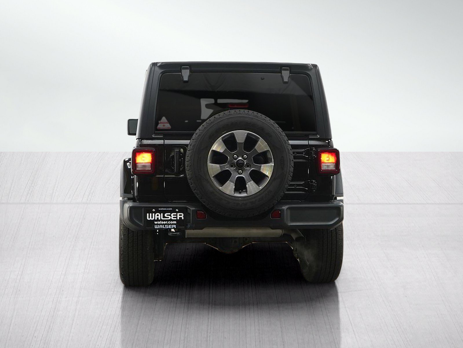 Used 2023 Jeep Wrangler Unlimited Sahara AWD/4WD image 6
