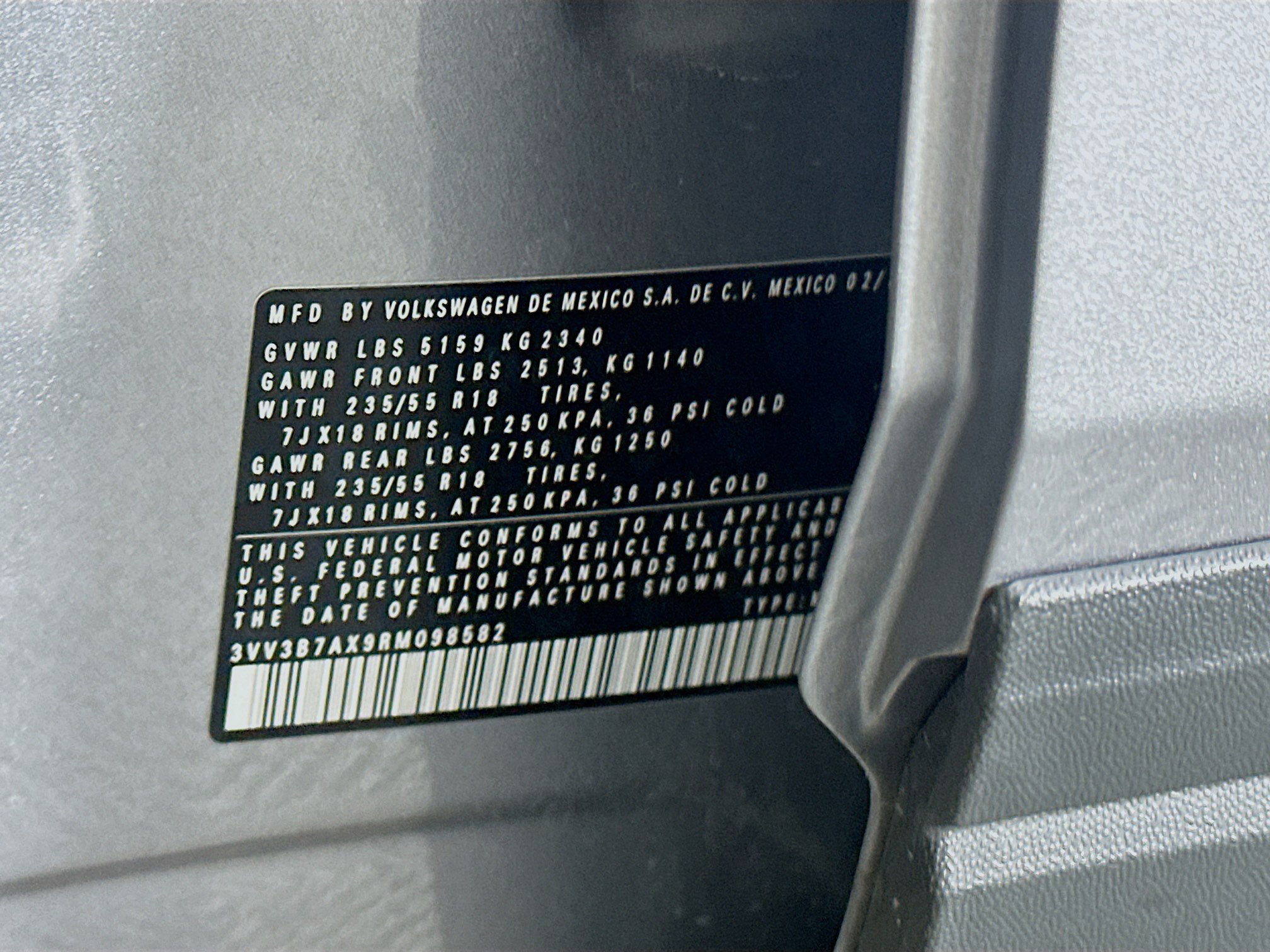 Used 2024 Volkswagen Tiguan SE image 12