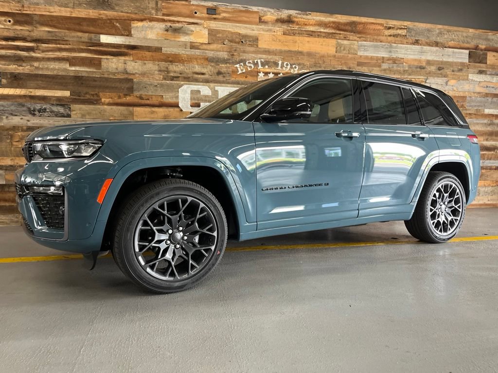 New 2026 Jeep Grand Cherokee Summit w/ Obsidian Package AWD/4WD image 14