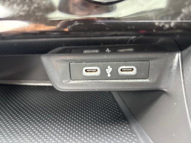 Used 2024 Volkswagen Jetta SE FWD image 29