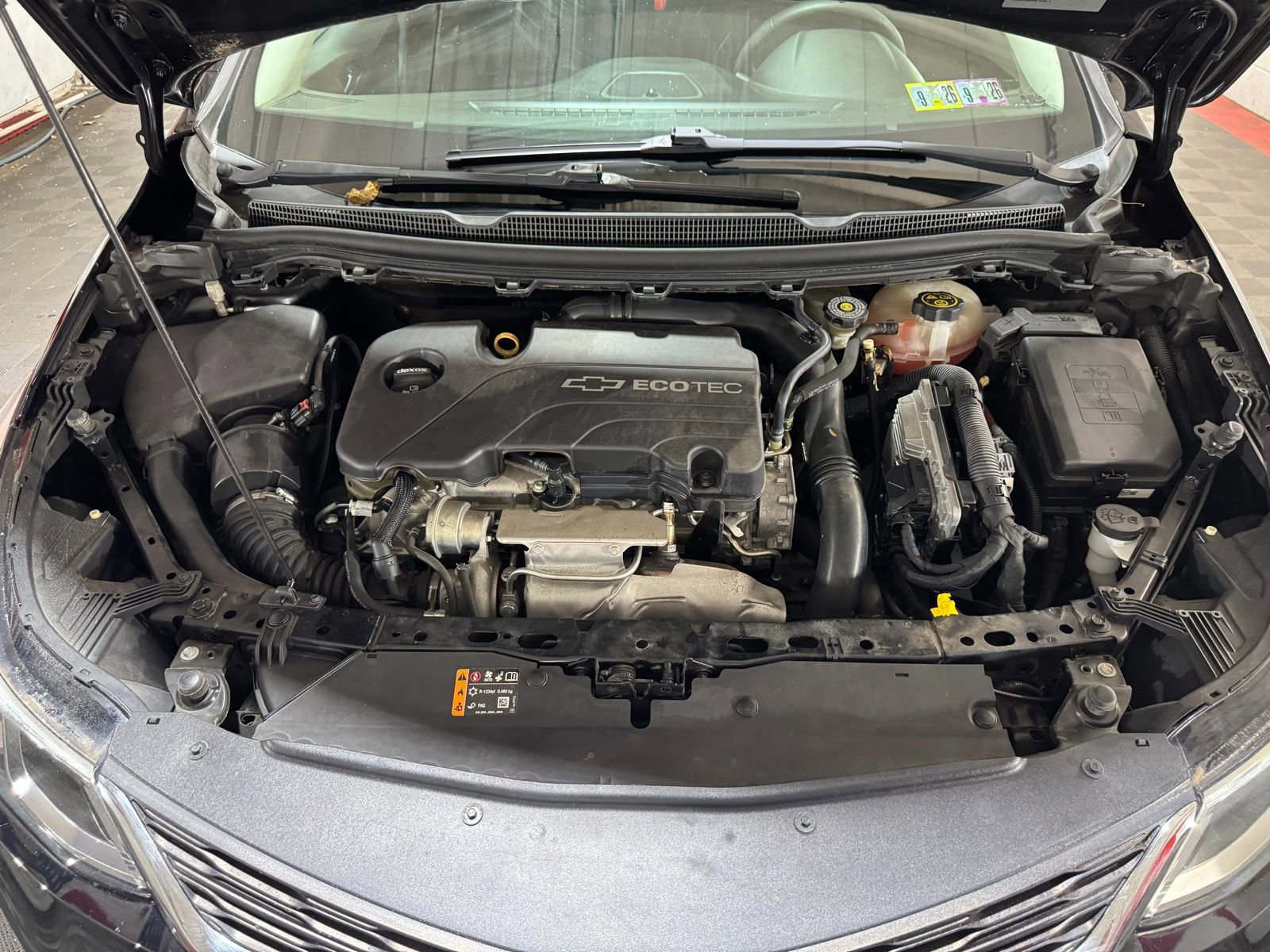 Used 2017 Chevrolet Cruze LS image 29