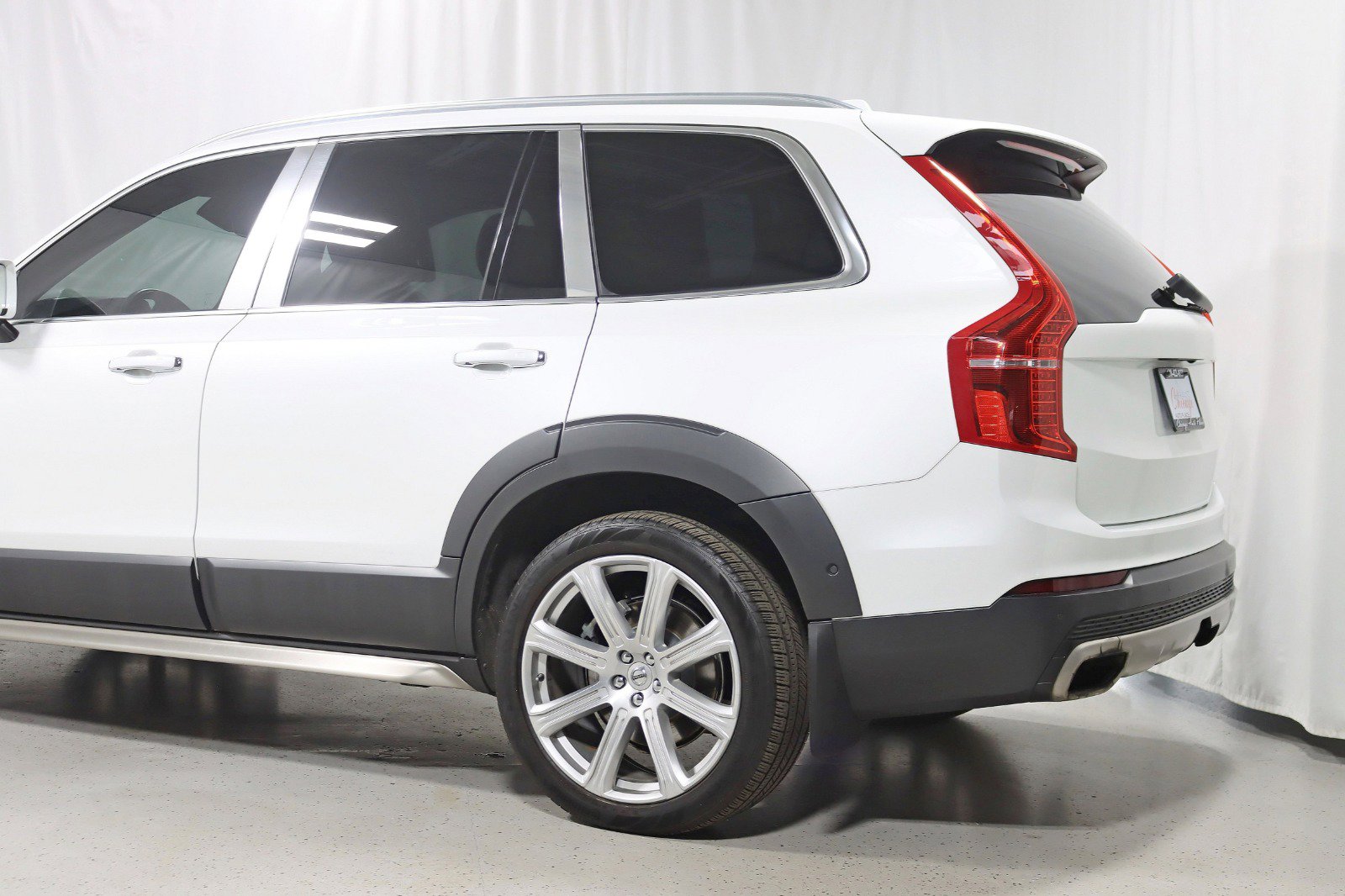 Used 2017 Volvo XC90 T8 Excellence AWD/4WD image 10