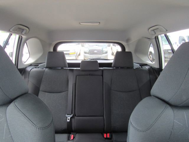 Used 2025 Toyota RAV4 XLE image 33