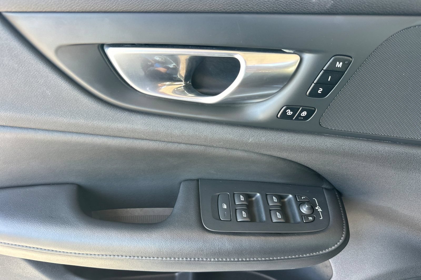 Used 2024 Volvo S60 B5 Core FWD image 11