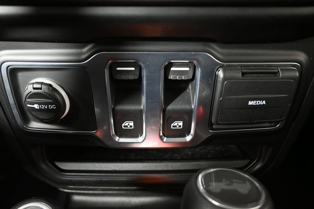 Used 2023 Jeep Wrangler Sport S image 30