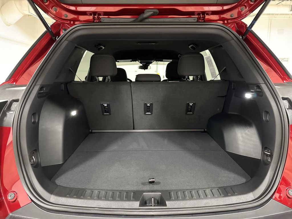Used 2026 Chevrolet Equinox LT image 24