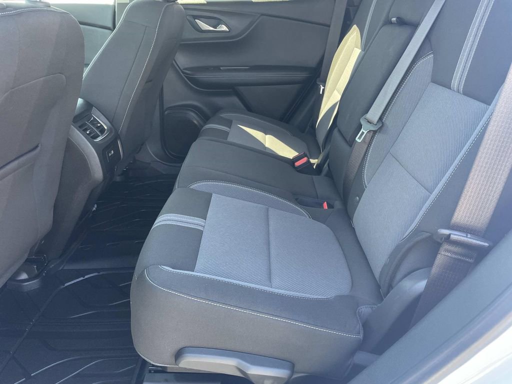 Used 2025 Chevrolet Blazer LT w/ Convenience Package image 13