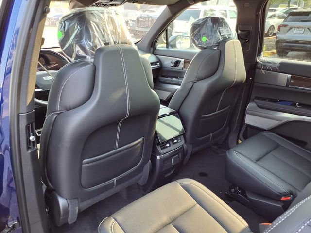 New 2026 Cadillac Vistiq Sport image 14