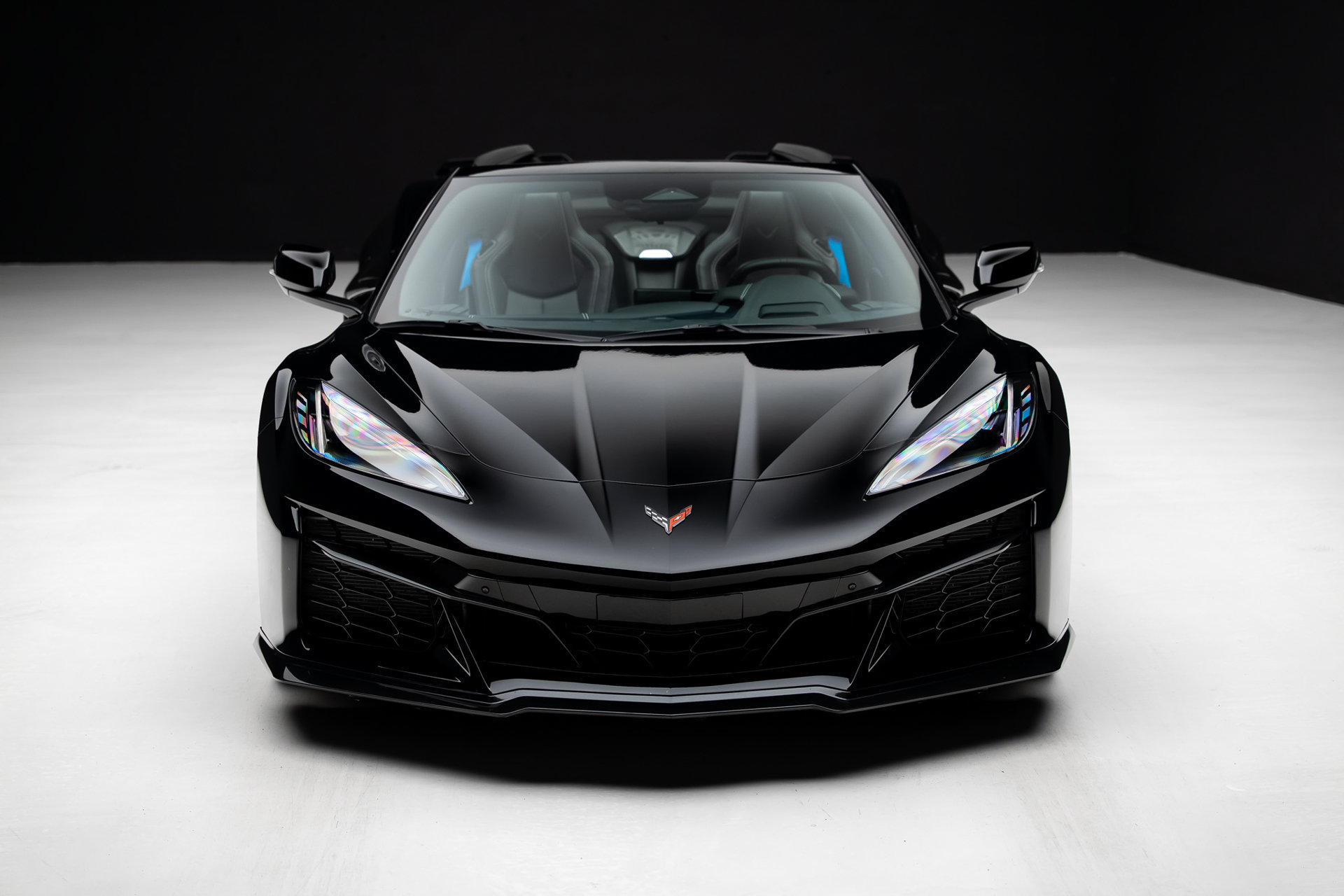 Used 2024 Chevrolet Corvette Z06 RWD image 8