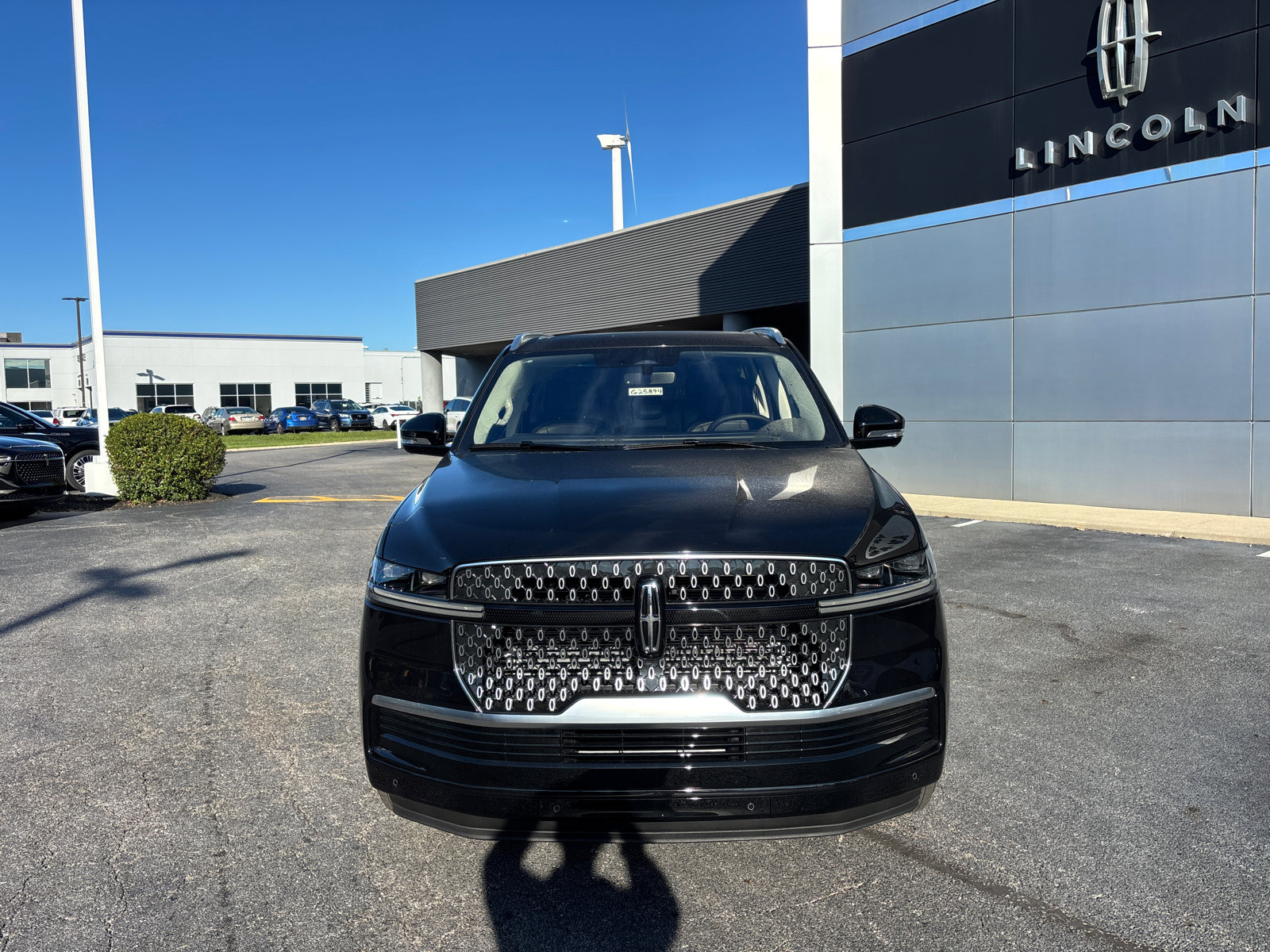 New 2025 Lincoln Navigator L Reserve image 2
