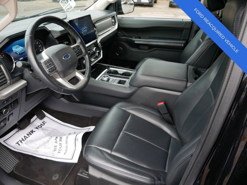 Used 2023 Ford Expedition XLT image 14
