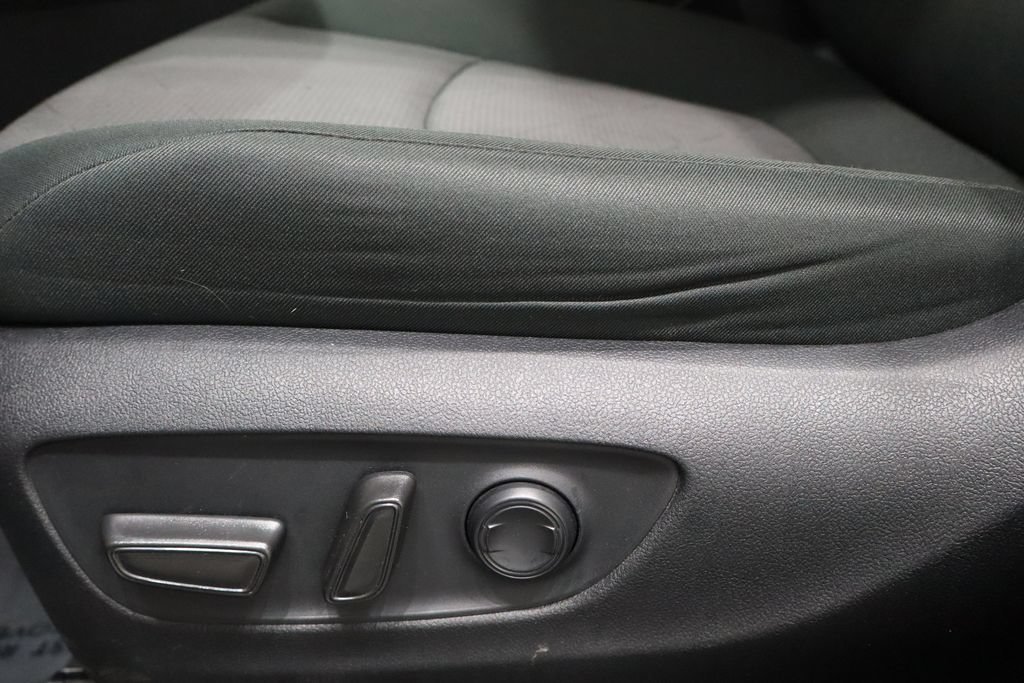 Used 2023 Toyota RAV4 XLE AWD/4WD image 24