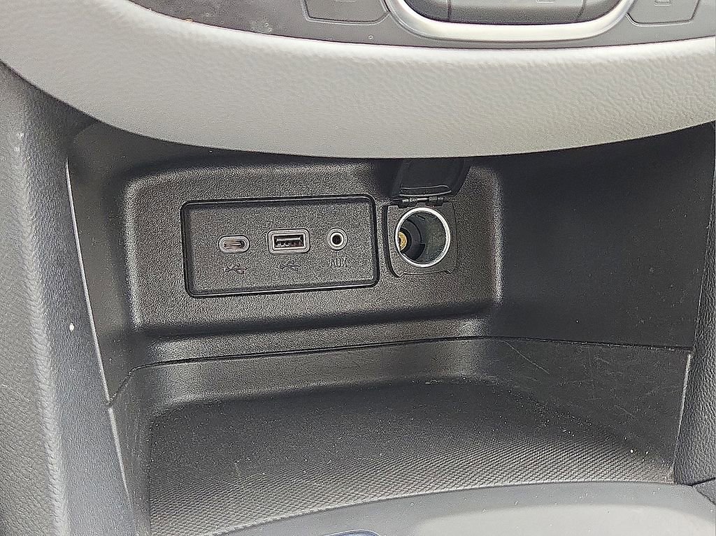 Used 2024 Chevrolet Equinox LS image 31