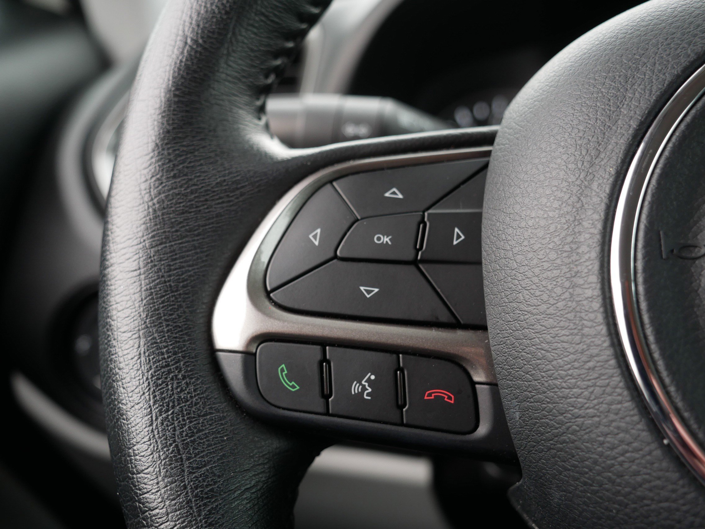 Certified 2022 Jeep Renegade Latitude w/ Convenience Group image 28