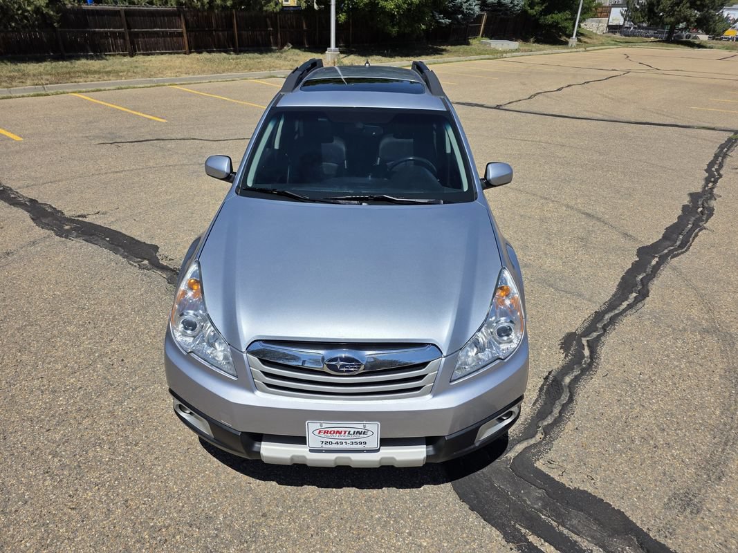 Used 2012 Subaru Outback 3.6R Limited w/ Moonroof Pkg AWD/4WD image 11