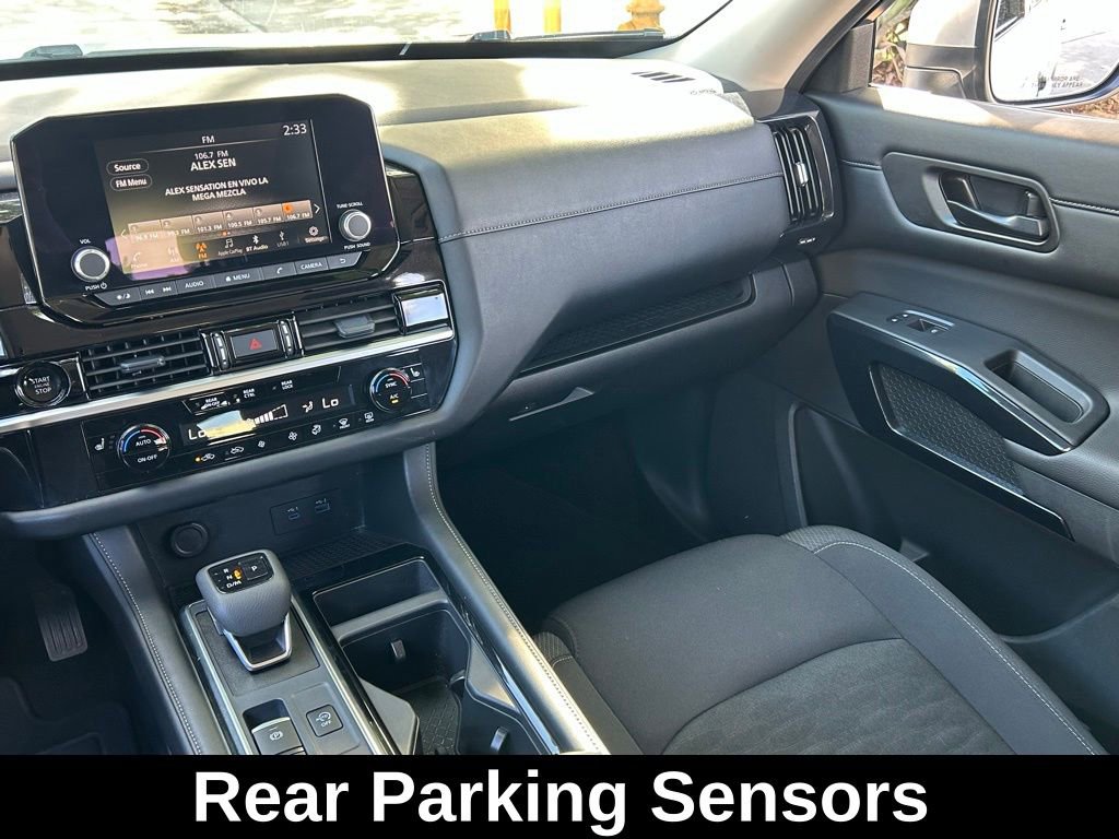 Used 2025 Nissan Pathfinder SV image 14