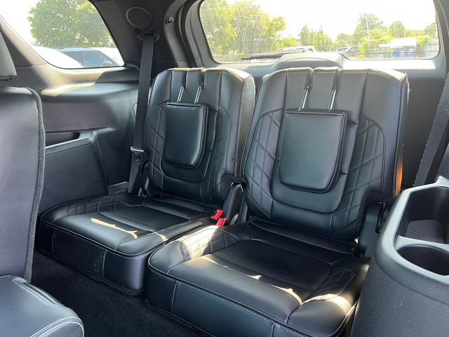 Used 2017 Ford Explorer Platinum AWD/4WD image 5