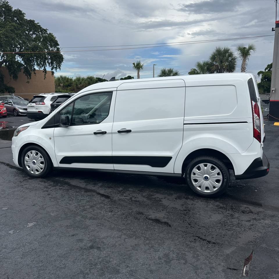 Used 2022 Ford Transit Connect XLT FWD image 5