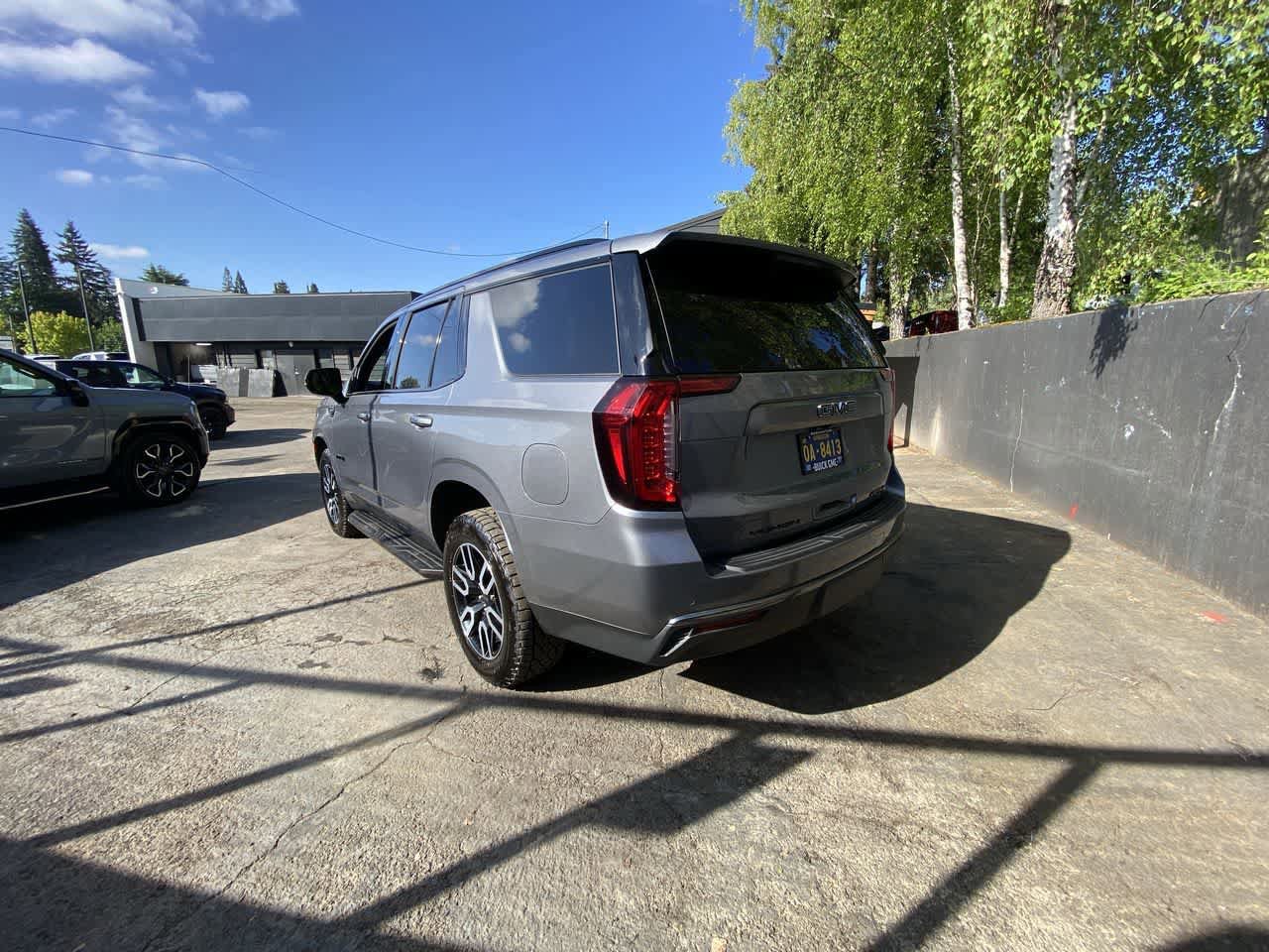 Used 2021 GMC Yukon AT4 AWD/4WD image 4