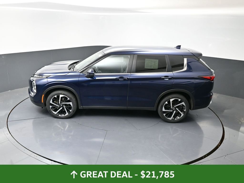 Used 2024 Mitsubishi Outlander SE image 49