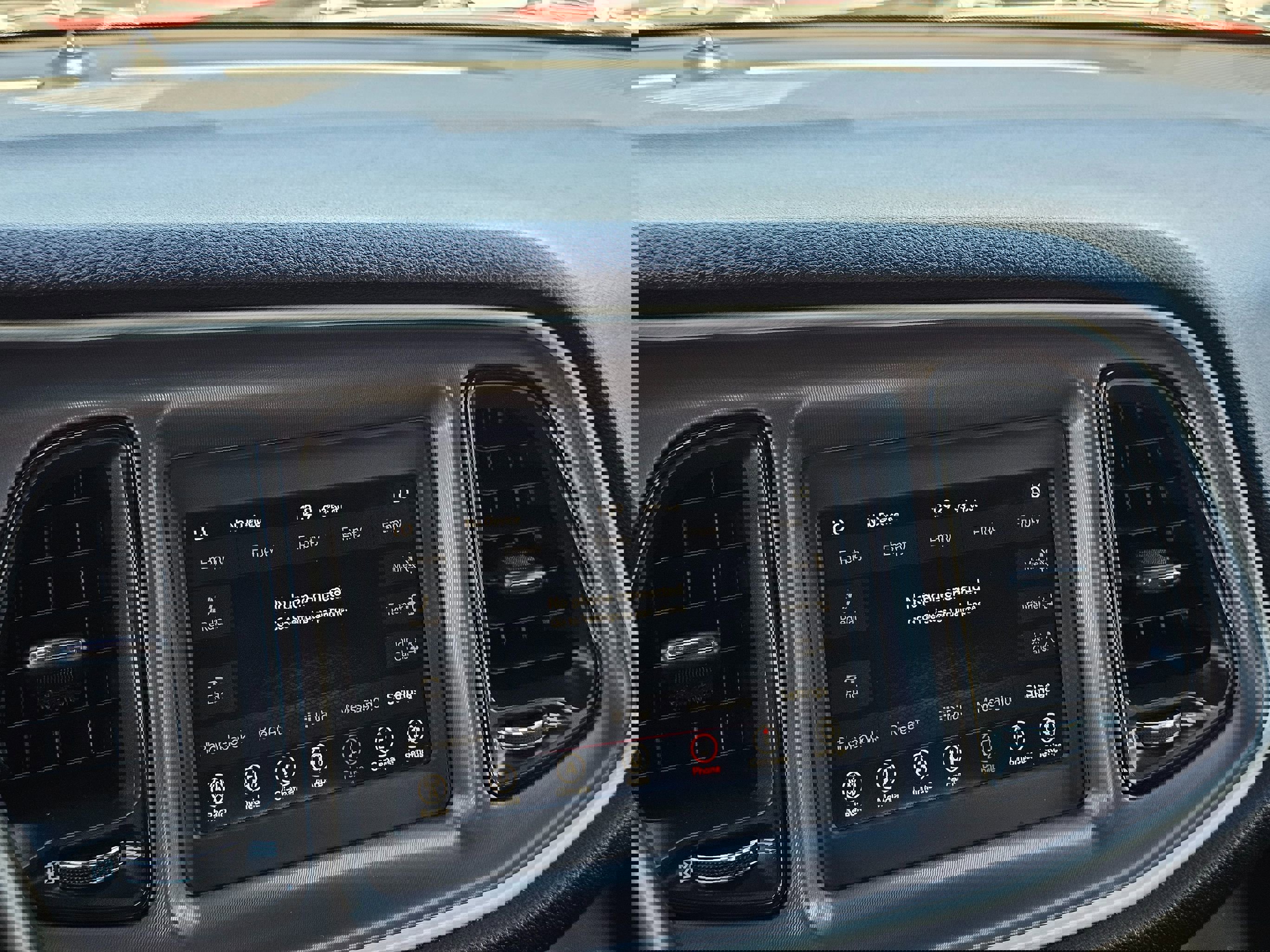 Used 2022 Dodge Challenger GT image 28