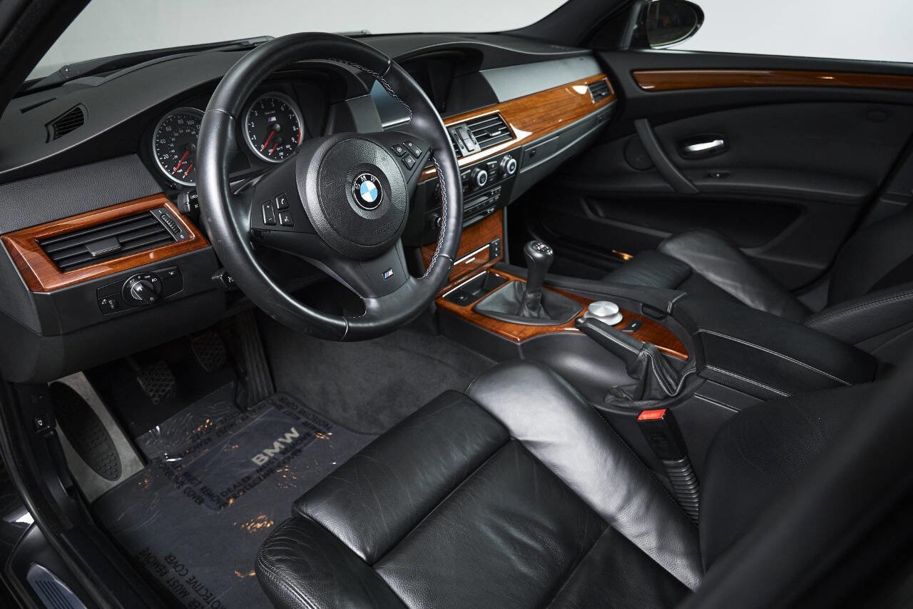 Used 2008 BMW M5 image 62