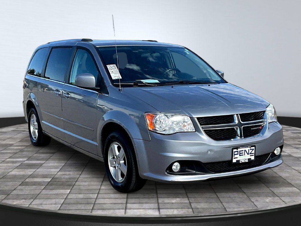 Used 2013 Dodge Grand Caravan Crew FWD image 3