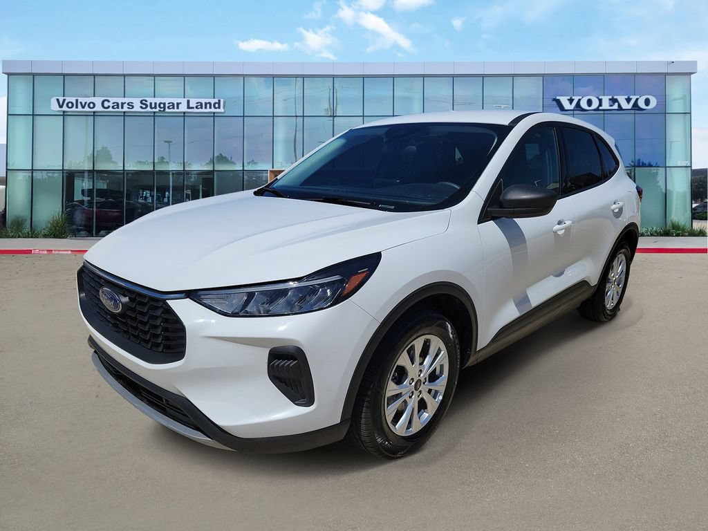 Used 2025 Ford Escape Active FWD image 1