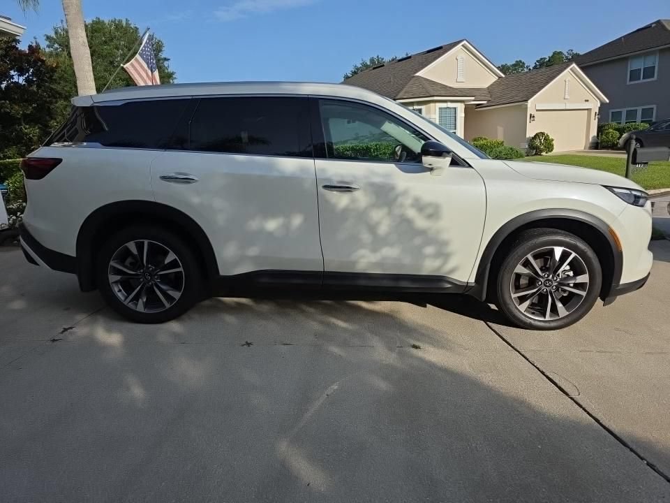 Certified 2023 INFINITI QX60 Luxe w/ Cargo Package FWD image 12