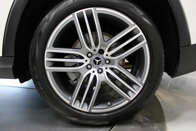 Used 2024 Mercedes-Benz GLS 450 4MATIC image 37