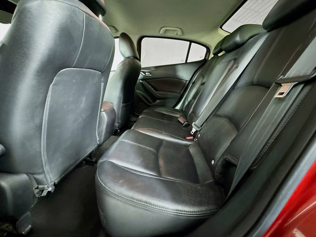 Used 2018 MAZDA MAZDA3 Touring image 30